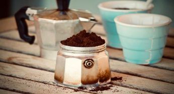 Moka perfettamente pulita in 1 minuto. Il barbatrucco green da utilizzare sempre