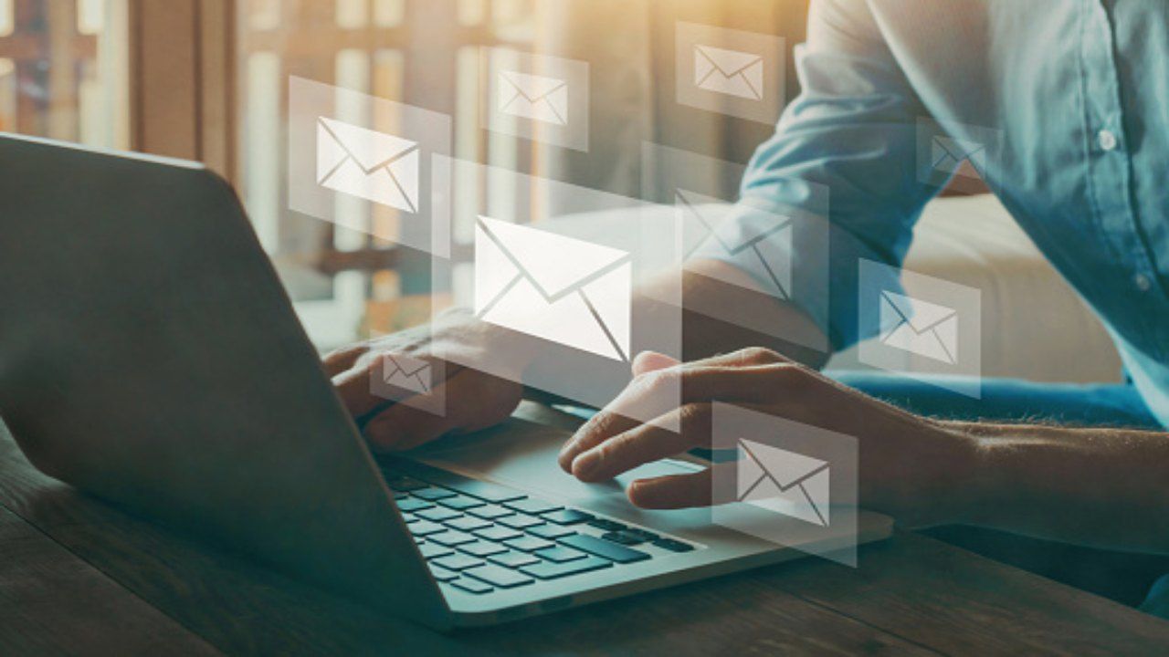 digitale sempre meno green, anche una mail inquina (pixabay)