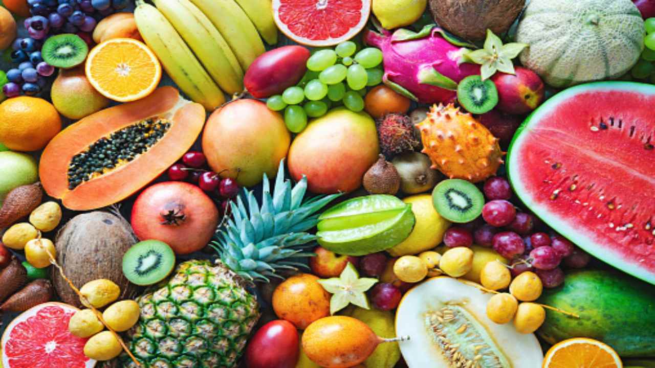 Tutti pazzi per la frutta tropicale (pixabay)