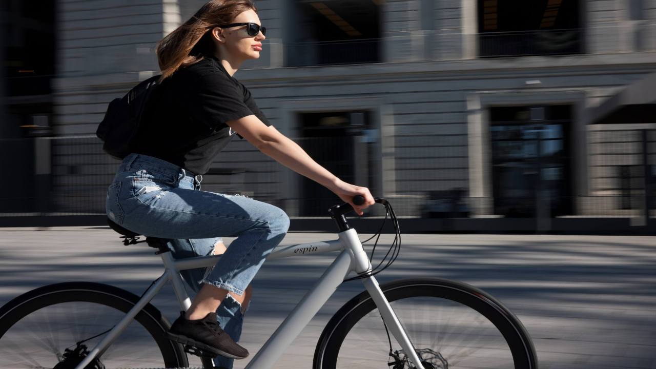 Mobilità sostenibilità donna