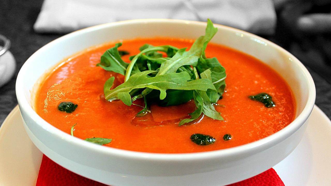 gazpacho andaluso ricetta piatto giugno