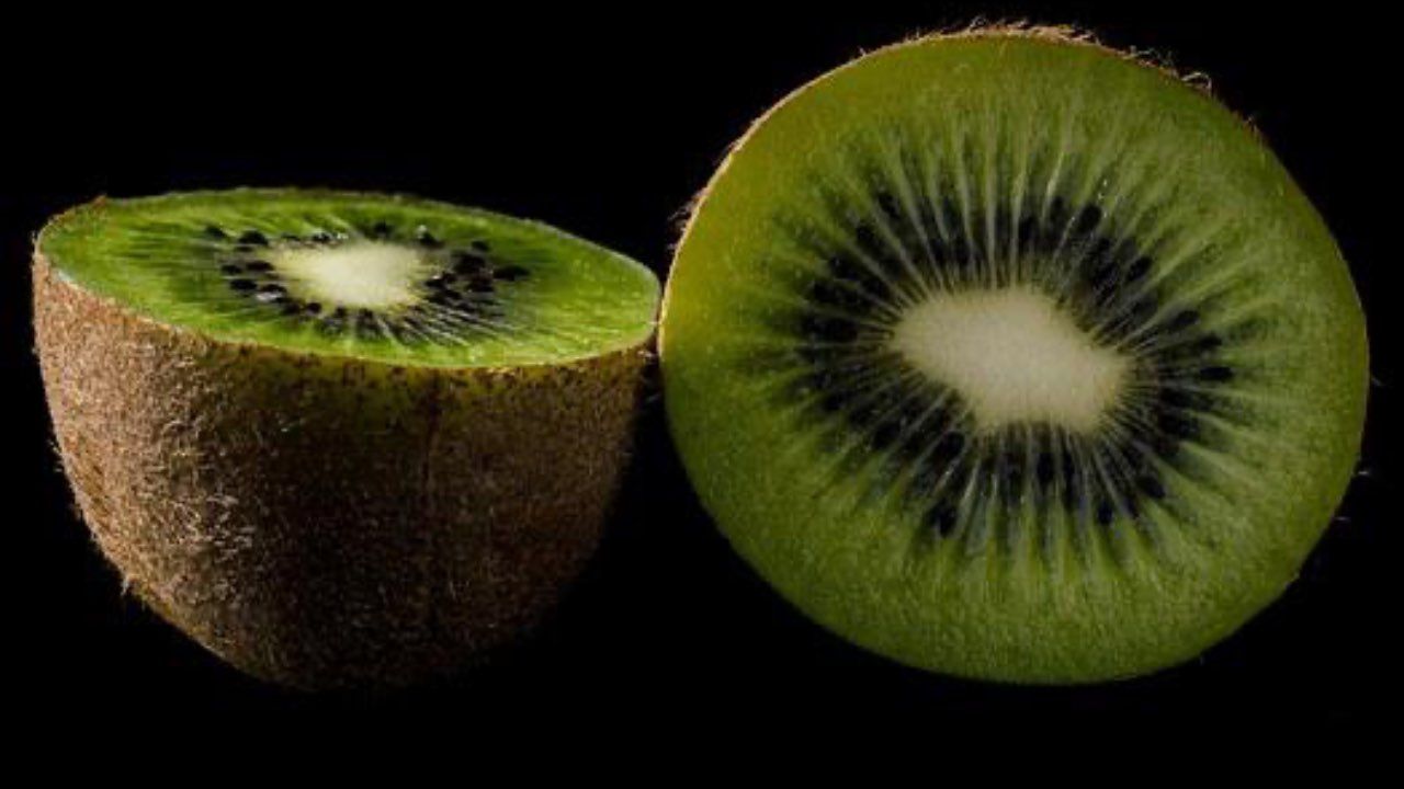 kiwi frutto buccia