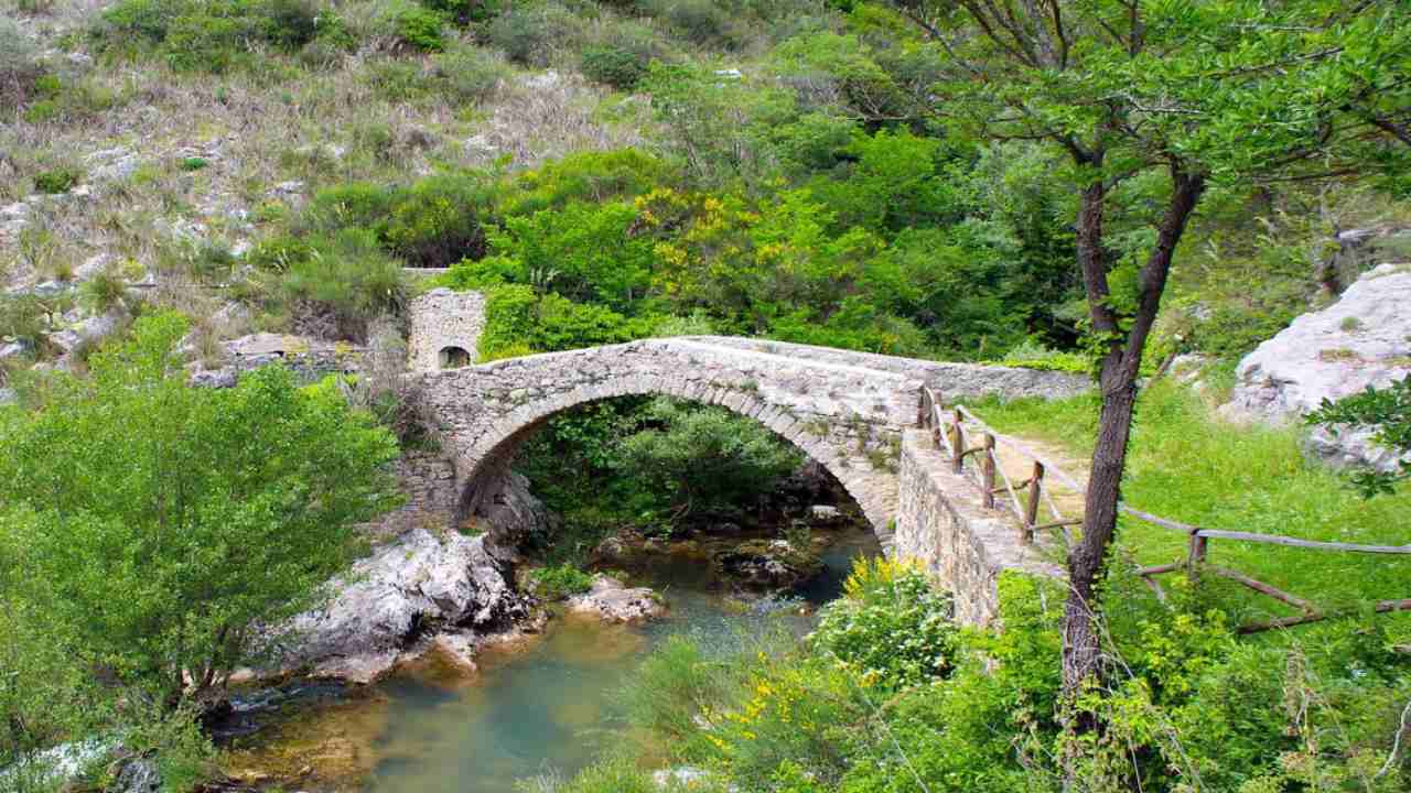 grotta angelo luogo magico visitare