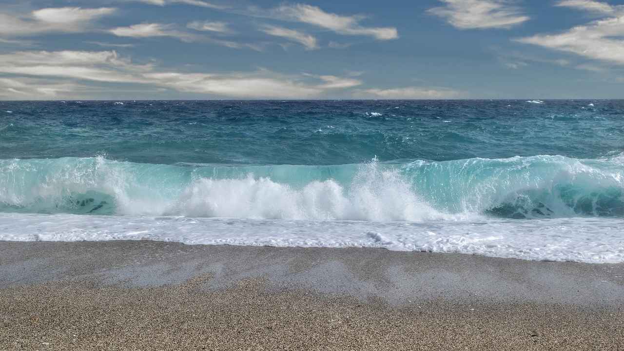 Mare schiuma bianca motivo