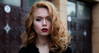 Capelli luminosi e puliti: il metodo senza shampoo tradizionale