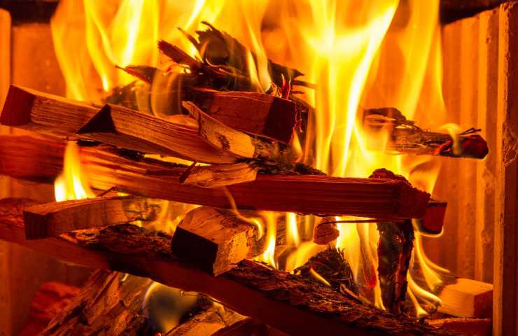 riscaldamento legna fuoco