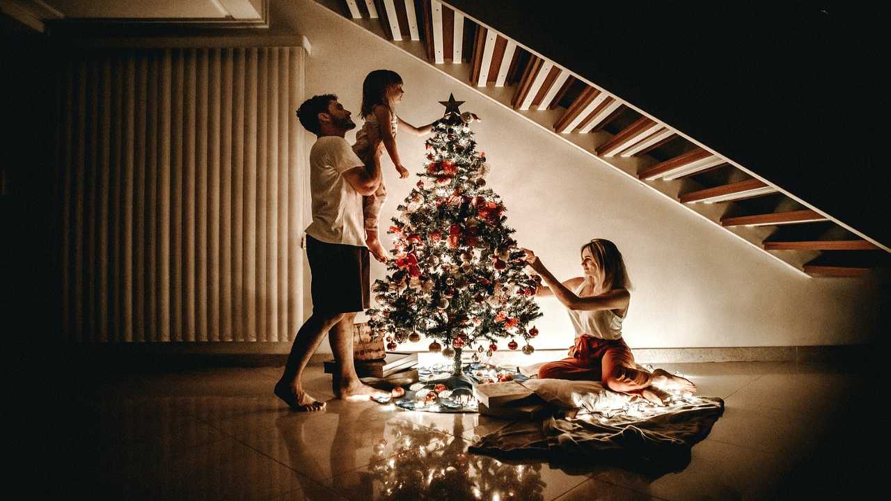 albero Natale addobbarlo anticipo più felice