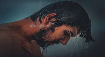 Doccia, ogni quanto andrebbe fatta? La risposta è inaspettata