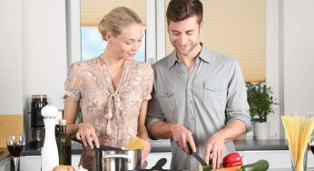 Eliminare i cattivi odori in cucina, i trucchi salva feste che ti stupiranno