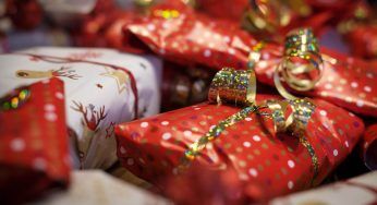 Riciclare i regali di Natale, come farlo con stile e senza sprechi