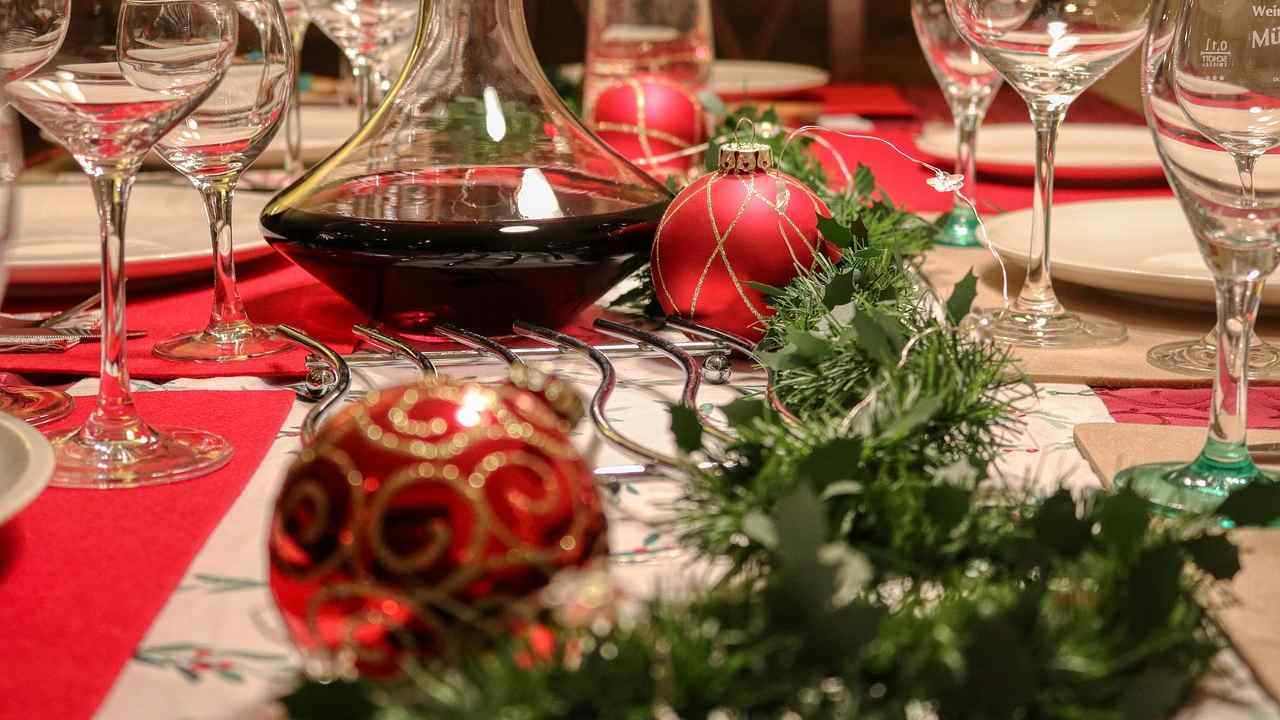 Tavola imbandita Capodanno segreti