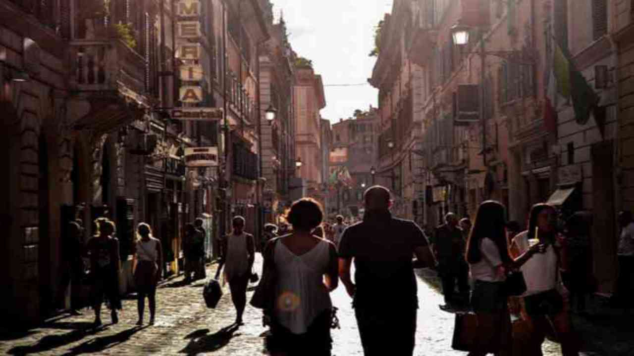 napoli strada persone