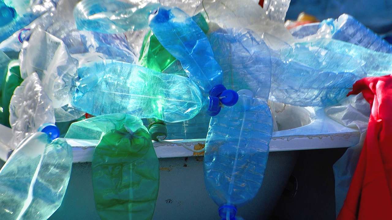 plastic tax bottiglie