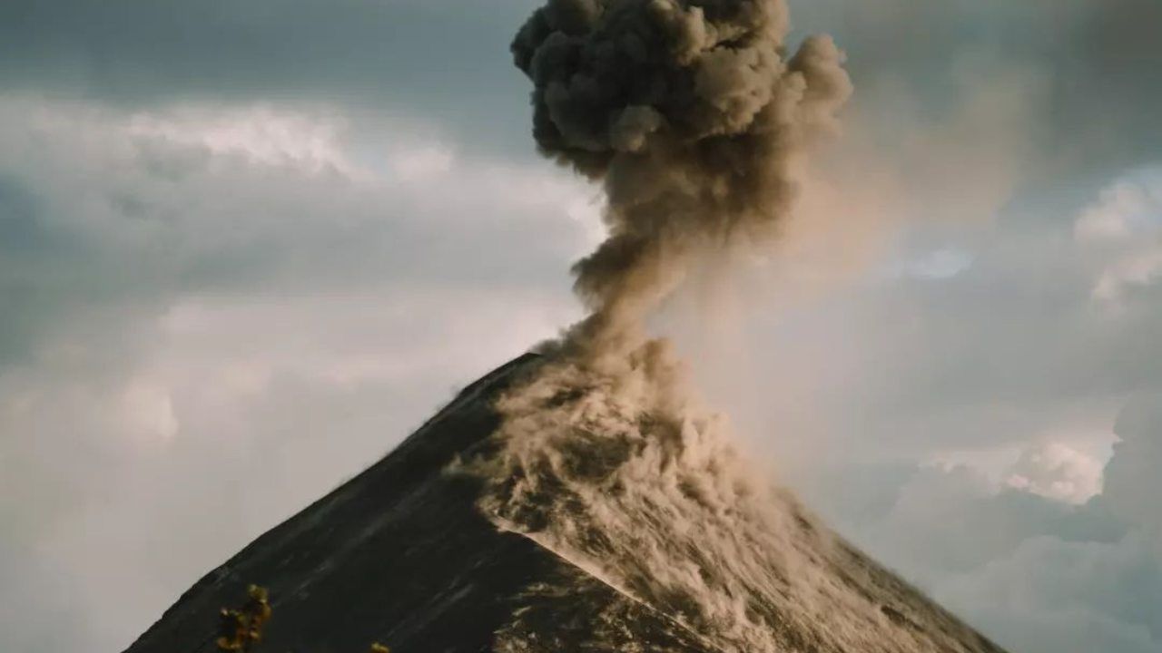 Vulcano Fuego tuoni fulmini video