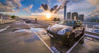 Rinfrescare l’auto sotto al sole, se accendi subito l’aria condizionata sbagli