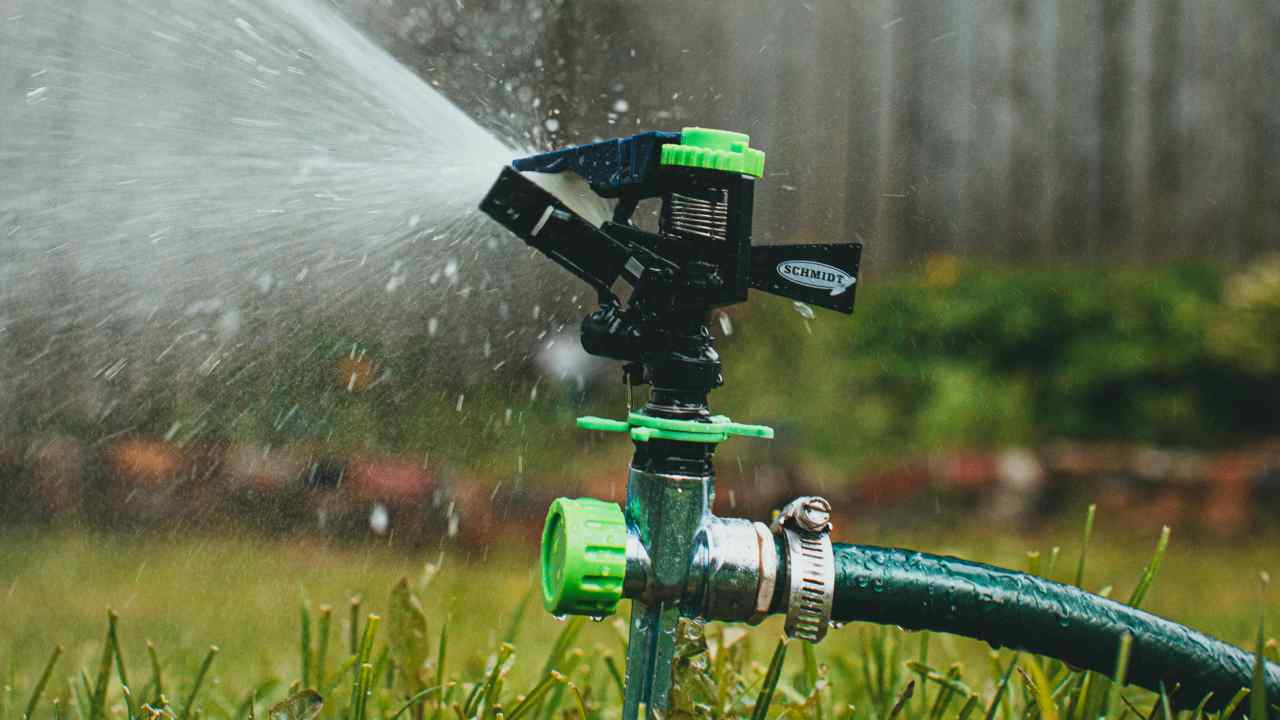 Lo strumento innovativo per bagnare il giardino