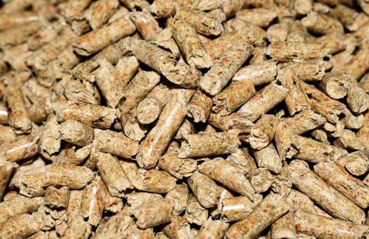 Pellet, la manutenzione della stufa 