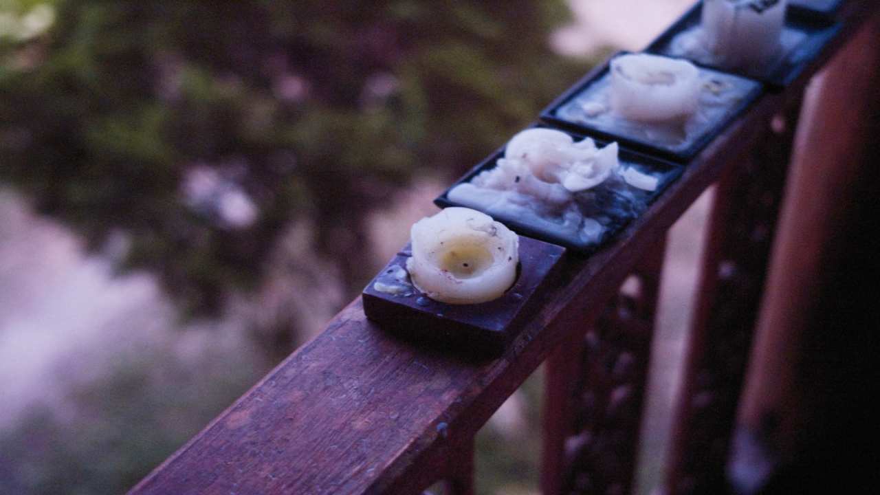 Macchie di cera in balcone