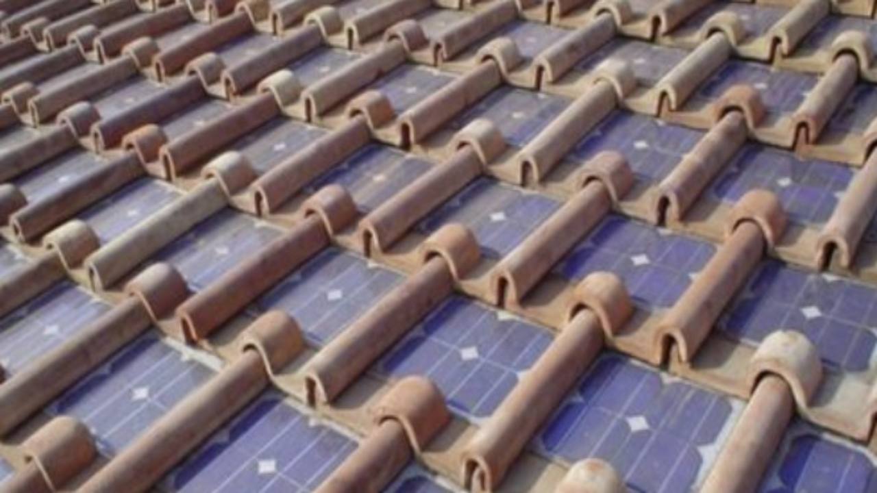 Tegole fotovoltaiche produzione energia gratis