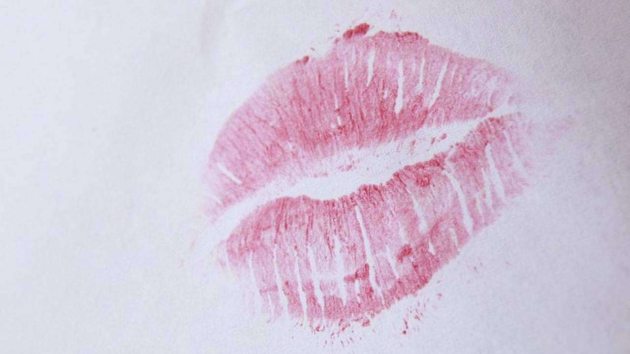 macchia rossetto