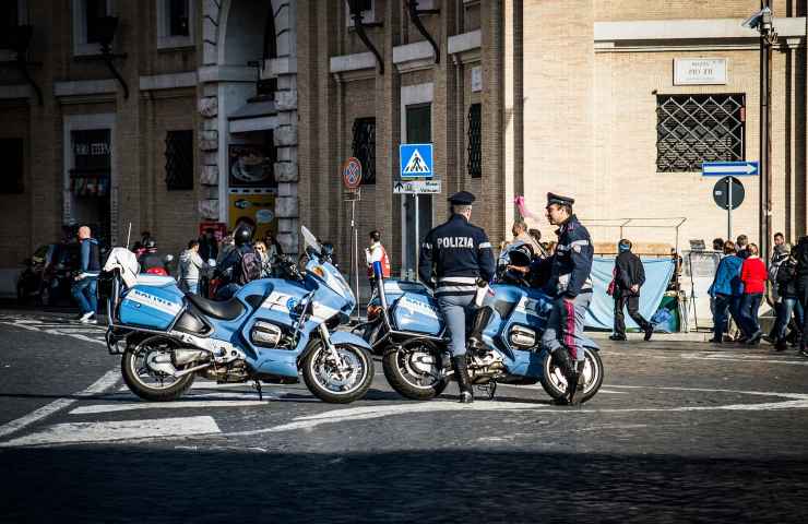 Polizia 